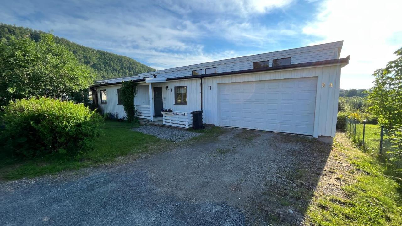 Koselig Hus Til Leie Pa Stokmarknes I Vesteralen公寓 外观 照片